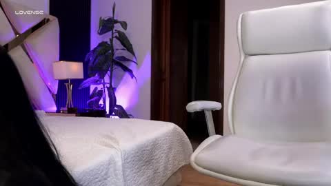 Fernanda Davila online show from May 2026 11:11:02 PM