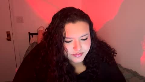 Snapshot of missvalentines chatting on October 2025 11:27:01 PM Miss Valentine online show from October 2025 11:27:01 PM