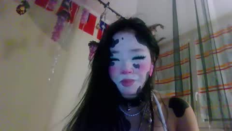 Miss Versatile online show from May 2026 12:59:01 AM