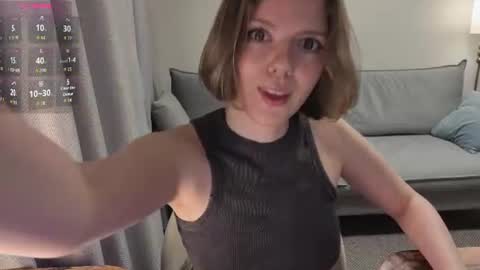 Snapshot of missvikiki chatting on June 2026 11:18:02 PM Polly online show from June 2026 11:18:02 PM