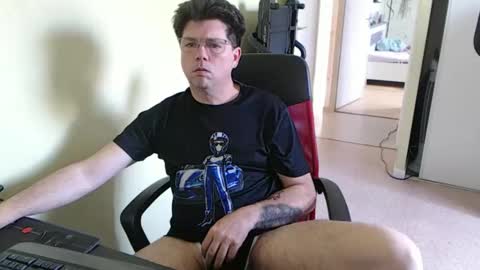 mistercoeur online show from April 2026 02:28:02 PM