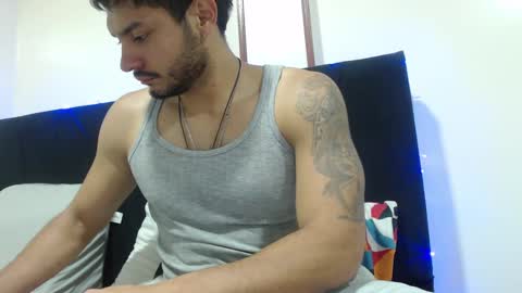 mistersam33 online show from January 2025 11:45:01 PM