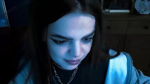 Ines online show from December 2025 04:34:02 PM