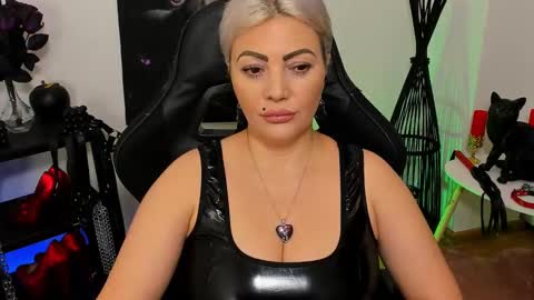 Miss CatSnow online show from January 2025 01:36:02 PM