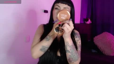       online show from January 2025 08:08:01 AM