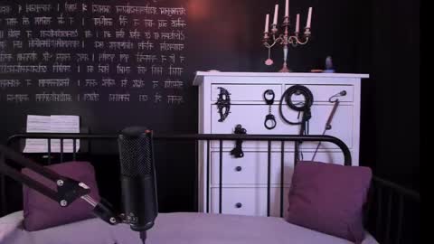 Snapshot of mistress_marlene chatting on May 2026 07:35:01 AM Mistress Marlene online show from May 2026 07:35:01 AM