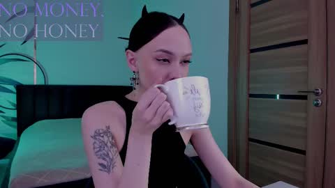 Mistress Mia online show from October 2025 11:20:02 PM