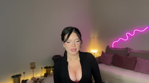 Snapshot of mistress_of_hearts chatting on May 2026 07:56:02 PM Mia online show from May 2026 07:56:02 PM