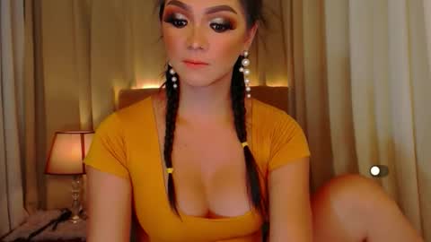 Snapshot of mistressseductionleah chatting on April 2026 08:36:01 PM Leah online show from April 2026 08:36:01 PM