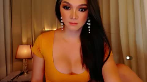 Snapshot of mistressseductionleah chatting on April 2026 08:45:02 PM Leah online show from April 2026 08:45:02 PM