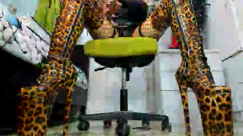 Tiffany online show from April 2026 08:37:02 AM