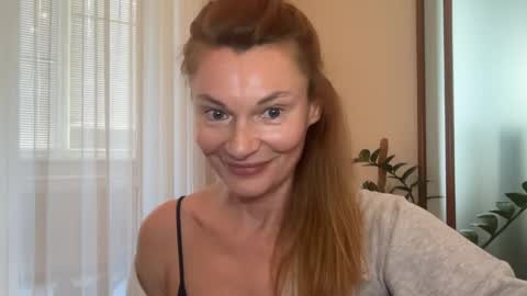 Snapshot of mistybarnes chatting on April 2026 03:09:01 PM MistyBarnes NONUDE MODEL online show from April 2026 03:09:01 PM