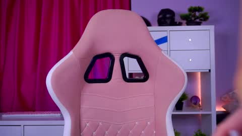 Misty online show from February 2026 05:28:02 AM