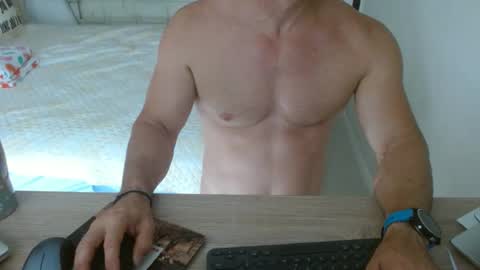 Snapshot of mitcheli chatting on October 2025 03:24:02 PM Onlyfans online show from October 2025 03:24:02 PM