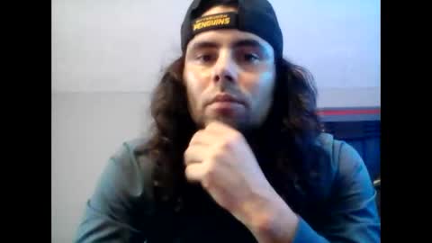 wassi2kezzy online show from December 2025 05:17:01 PM