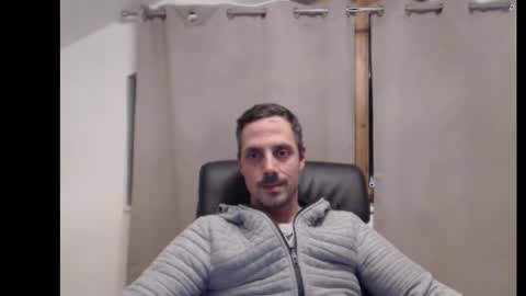 Snapshot of mitsch01 chatting on October 2025 06:16:02 PM Mitsch online show from October 2025 06:16:02 PM