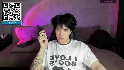 MeowMiku online show from October 2025 07:11:01 PM