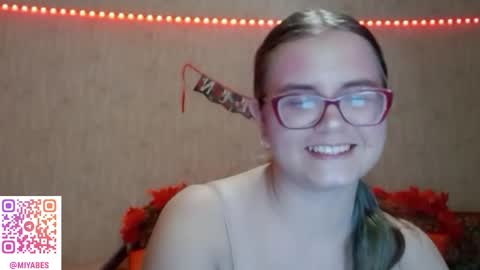 Milana online show from November 2025 05:15:02 PM