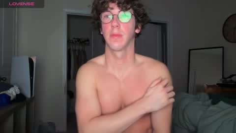 Snapshot of mizzo001 chatting on February 2026 11:46:02 AM Leo online show from February 2026 11:46:02 AM