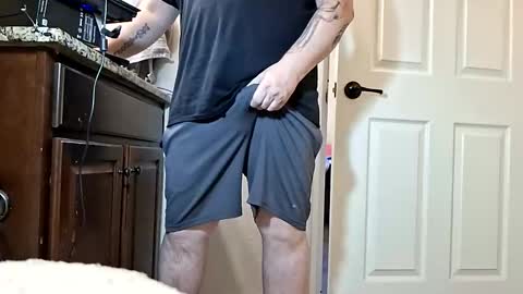 hoodyhoo online show from March 2026 06:55:01 PM