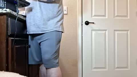 hoodyhoo online show from March 2026 06:30:02 PM