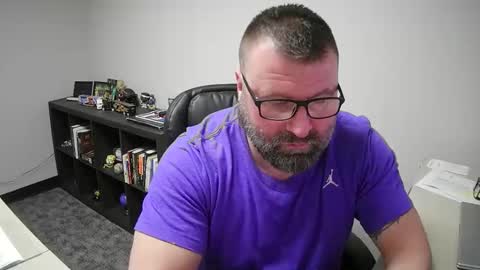 Snapshot of mlangworthy chatting on April 2026 02:33:02 PM MLangworthy online show from April 2026 02:33:02 PM