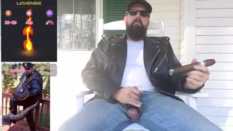 SMOKINsnakeEYEZ online show from December 2024 06:27:02 PM