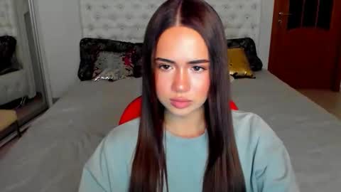 Beata online show from October 2025 04:51:01 PM