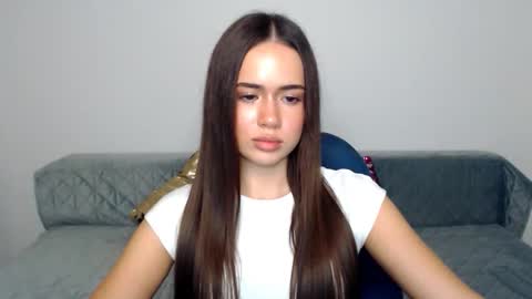 Beata online show from November 2025 06:54:01 PM