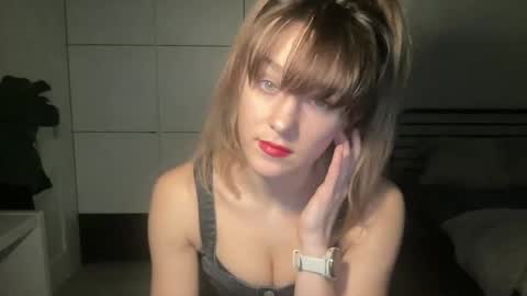 mmminnie online show from January 2025 05:56:01 PM