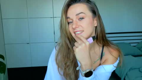 mmminnie online show from November 2025 11:56:02 AM