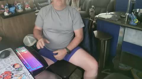 mmmthatsfunnn online show from April 2026 10:38:01 PM