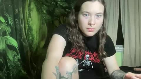 Misty online show from November 2025 04:00:01 AM