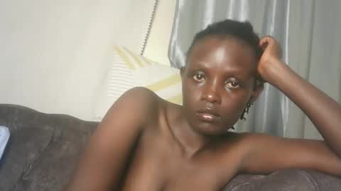 Snapshot of mocha_sins chatting on November 2025 06:45:01 PM Sins online show from November 2025 06:45:01 PM