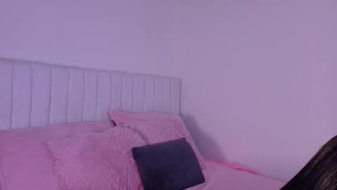 zoe ross online show from March 2026 07:03:01 PM