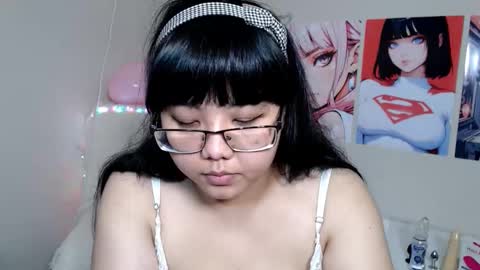 Molly online show from March 2025 07:05:02 AM