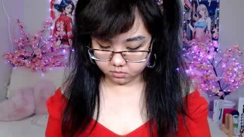 Molly online show from April 2026 03:33:02 AM