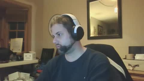 moeschoolnyc online show from December 2025 06:00:01 AM