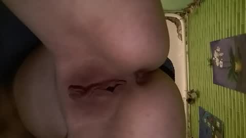 Snapshot of mohawkred chatting on January 2025 05:19:01 AM MohawkRed online show from January 2025 05:19:01 AM