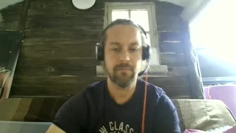 Snapshot of moi9876543210 chatting on June 2026 12:07:01 PM Julien online show from June 2026 12:07:01 PM