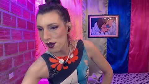 Snapshot of moira_hot chatting on January 2026 08:11:02 PM moira_hot online show from January 2026 08:11:02 PM