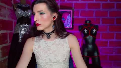 Snapshot of moira_hot chatting on March 2026 09:32:01 PM moira_hot online show from March 2026 09:32:01 PM
