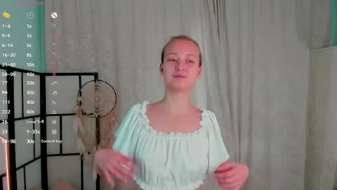 Snapshot of moiraalsbrook chatting on October 2025 08:44:01 AM Diana online show from October 2025 08:44:01 AM