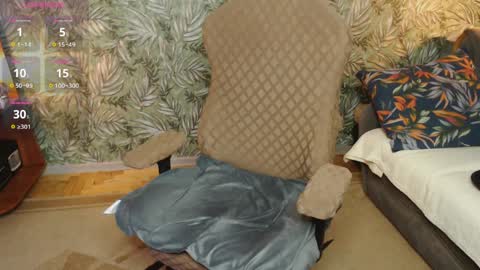 moisofi online show from April 2026 07:55:01 PM