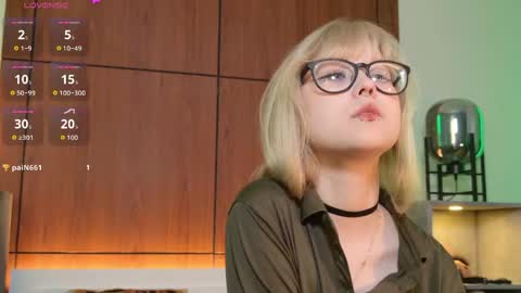 Snapshot of moliqin chatting on April 2026 07:53:01 AM moliqin online show from April 2026 07:53:01 AM