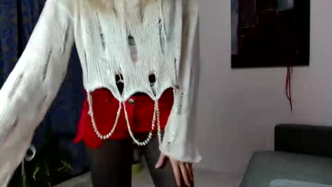 Snapshot of molliart chatting on February 2026 07:31:01 PM molliart online show from February 2026 07:31:01 PM