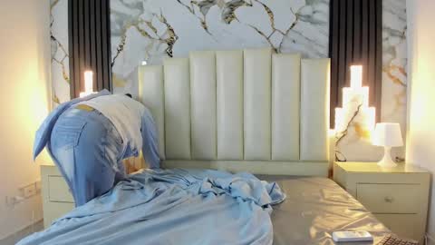 Hey Guys  Im Mollie online show from February 2025 12:22:02 PM