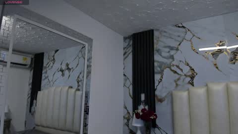 Hey Guys  Im Mollie online show from April 2026 12:16:02 PM