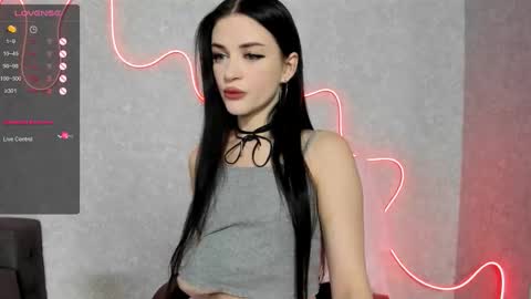 Molly - online show from October 2025 04:02:02 AM