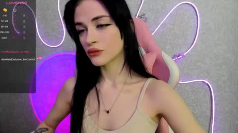 Snapshot of molly_crystall chatting on May 2026 03:22:02 AM Molly - online show from May 2026 03:22:02 AM